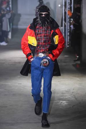 パーム・エンジェルス 18年秋冬コレクション - 前衛性をクラシカルなフォルムに詰め込んで