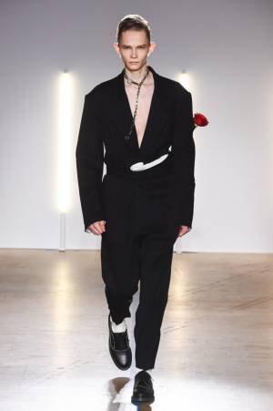 クリスチャンダダ 2018年秋冬コレクション - 螺旋から誕生する新しいセッション