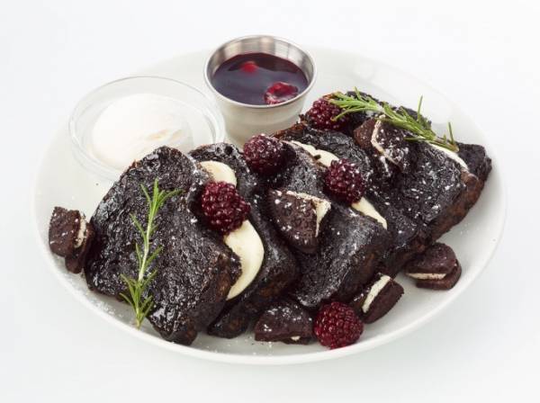 アイボリッシュからバレンタイン限定“真っ黒なフレンチトースト”、チョコレート×チーズの味わい