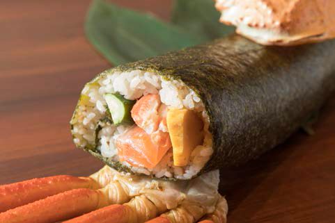 “プレミアム恵方巻き”1日限定で無料配布、日本橋コレド室町で - ズワイガニやあなごを贅沢使用