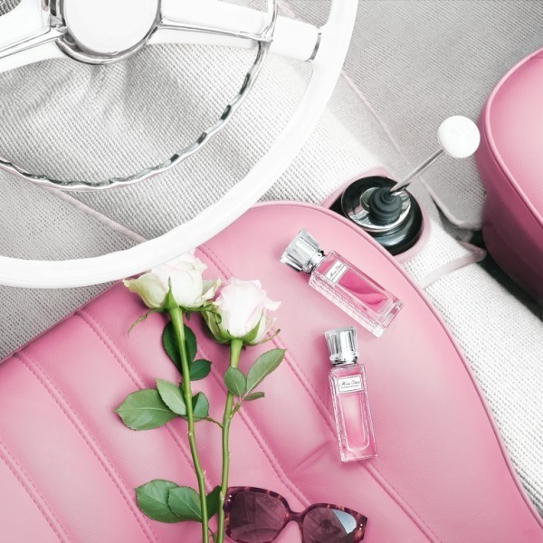 「ミス ディオール」からロールタイプの新フレグランス誕生、気軽に纏えるフローラルの香り