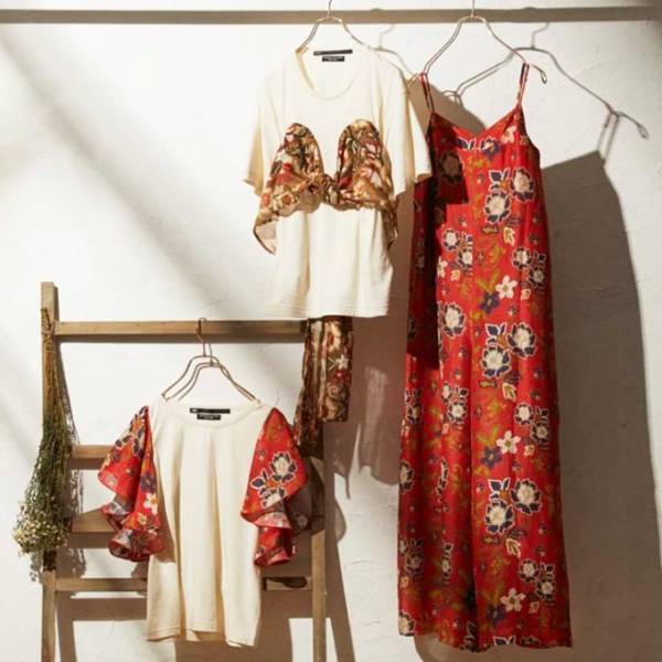 ミュラー オブ ヨシオクボの限定ウェア、ビスチェ付きカットソーや花柄サロペット - ラブレスで販売