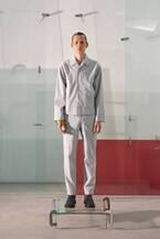 「マッキントッシュ 0002」キコ・コスタディノフによる“ガラス”着想のコートやジャケット