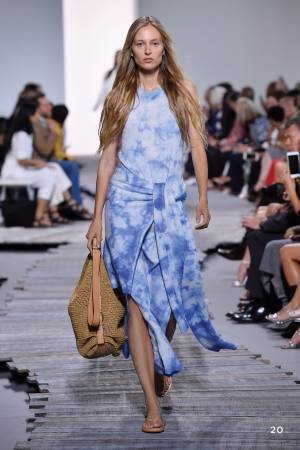 マイケル・コース コレクション 2018年フォールコレクションをライブ配信