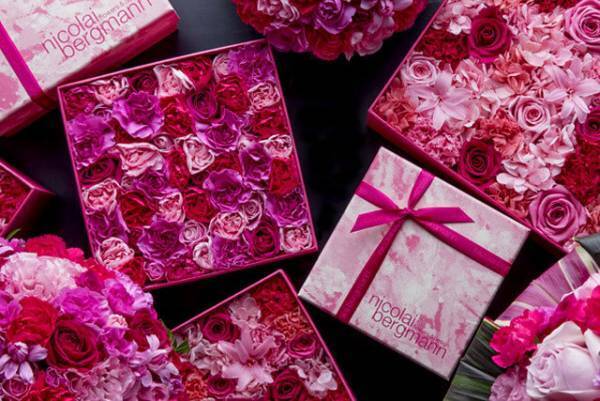 ニコライ バーグマン春限定フラワーボックス、ピンクのグラデーションを生むバラ×カーネーション