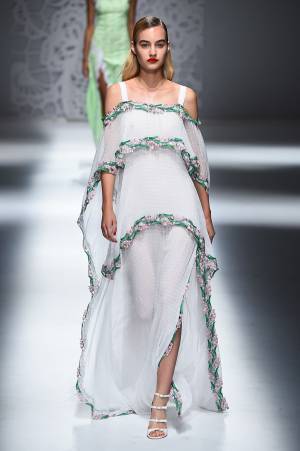 ブルマリン 2018-19年秋冬コレクションをライブ配信