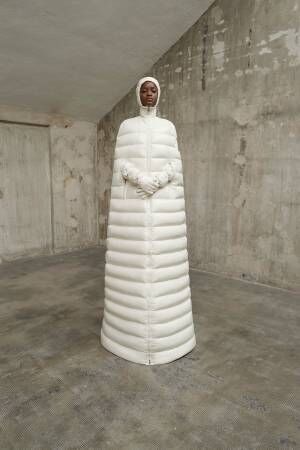 モンクレール ピエールパオロ・ピッチョーリ18年秋冬コレクション - ダウンがドレスに変わるとき