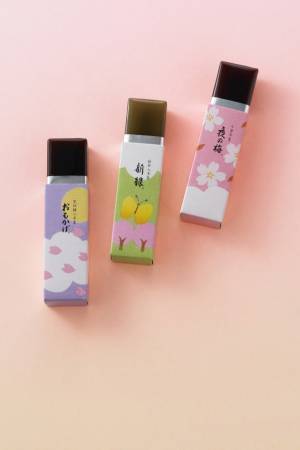 とらや"桜"にちなんだ和菓子 - 刻み桜の葉入り羊羹や、桜をかたどった生菓子など