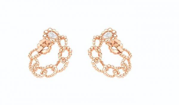 ディオールの新作イヤリング「アーシ ディオール ミリュ ドゥ シェクル」伝説的ドレスを表現