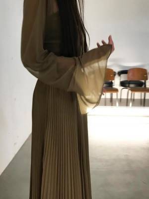 ハイク18年春夏からエディション別注ロングスリーブTシャツ、レイヤードを楽しむシア―素材