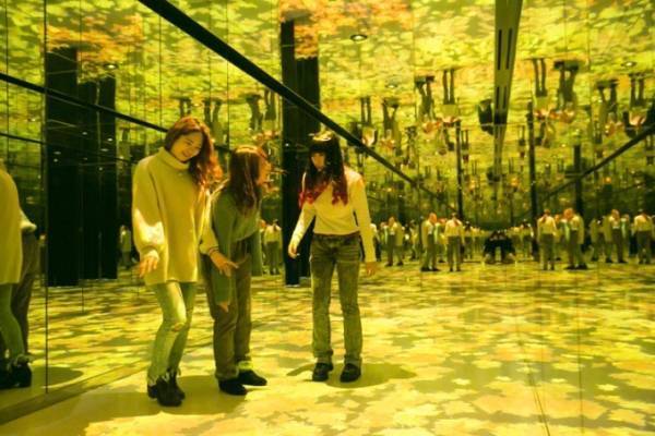 池袋・サンシャインシティの「ムーンライトシティ」都会の夜景を楽しむレストランや水族館イルミネーション