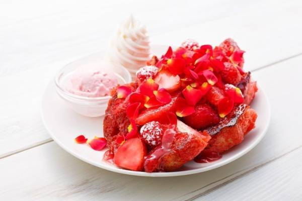 「アイボリッシュ」春限定苺づくしのフレンチトースト、店舗限定メニューも