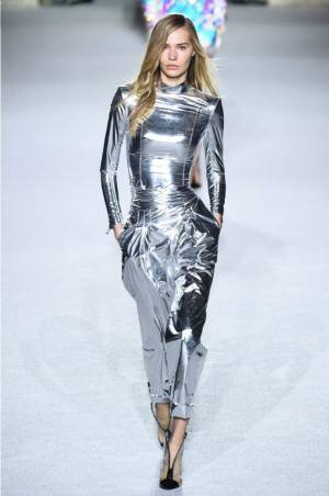 バルマン 2018-19年秋冬コレクション - 進行方向の先には明るい未来が待っている