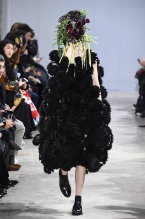 ノワール ケイ ニノミヤ 2018年秋冬コレクション - 抑制された世界での個性の引き出し方