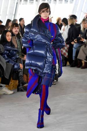 サカイ(sacai) 2018-19年秋冬コレクション - 異なる要素の掛け合いから生まれる力強さ