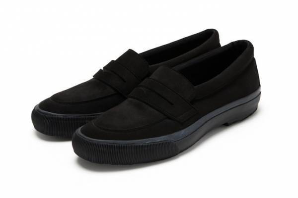 チャンピオンより、代名詞スウェットを大胆に施したスリッポンなど新作3モデルが登場