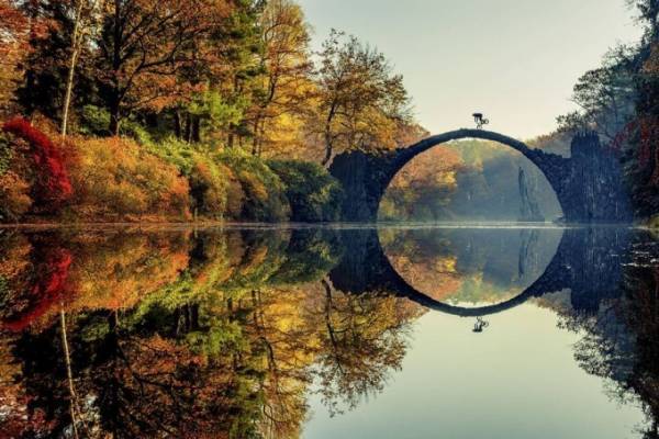 国際写真展「レッドブル・イリューム」夜の赤坂サカスで、アクションスポーツに特化した大迫力の55点