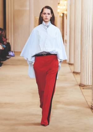 ニナ リッチ 2018-19年秋冬コレクション - ベーシックも視点を変えればアグレッシブに