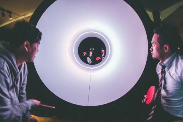 新バラエティスポーツ施設「ブイエス パーク」大阪にオープン、動物と超短距離競争や低音卓球