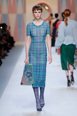 フェンディよりチェック柄バッグ&限定色の「スペース モンキー」チャーム、松屋銀座で限定販売