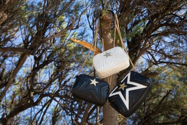 ステラ マッカートニー“星モチーフ”がポイントのバッグ「ステラ スター」に18年夏の新作