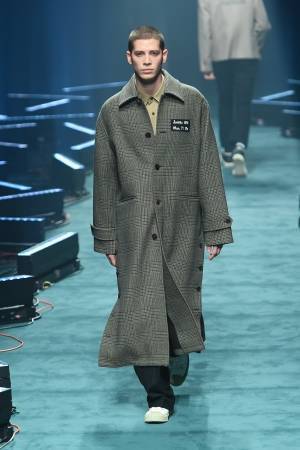 フライノック2018年秋冬コレクションに超新星・ゴニル登場 -  囚人の犯した罪と隠された真実とは