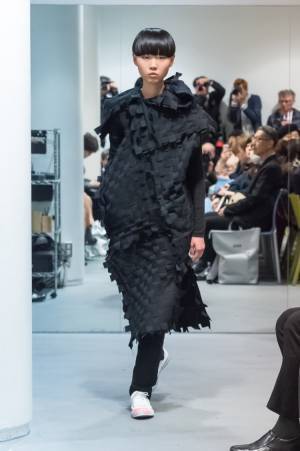 ミツル オカザキ 2018-19年秋冬コレクション - 漆黒に潜むパンクの精神