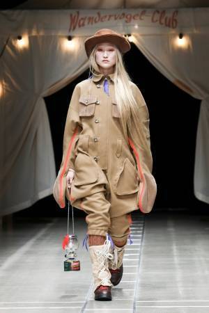 ハハ 2018年秋冬コレクション - オールインワンが包括するアウトドアの過去・現在・未来