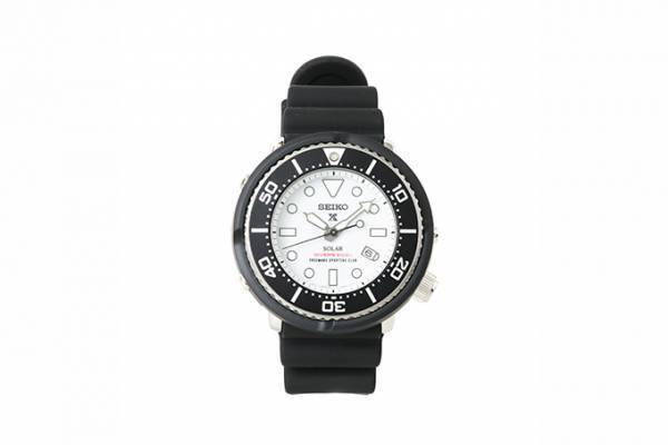 セイコーとフリーマンズスポーティングクラブの新作ダイバーズウオッチ - タウンユース向けデザイン
