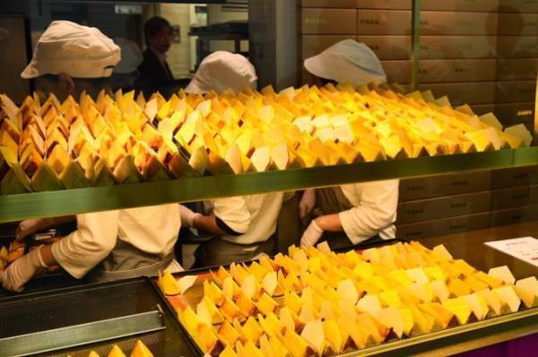 焼きたてスイートポテトパイ専門店「ポグ(POGG)」新宿＆大宮にオープン、BAKEの新ブランド