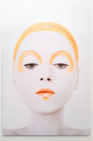 「ディオール  アート オブ カラー」ビューティの歴史を“12色のカラー”で紐解く展覧会が東京で