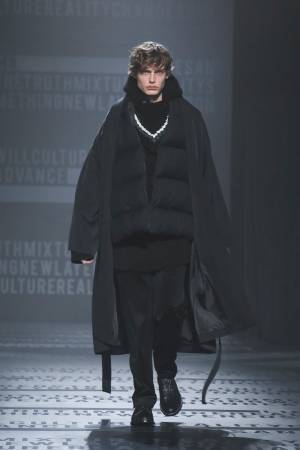 ハレ(HARE)2018-19年秋冬コレクション - 混沌の中に隠れたジャポニズム