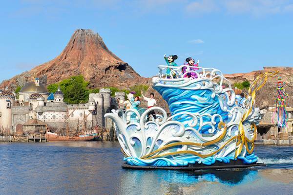 東京ディズニーリゾート「ディズニー七夕デイズ」彦星と織姫のミッキーマウス&ミニーマウスがパレードに