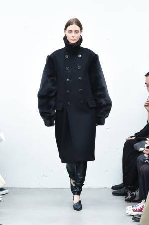 HYKE(ハイク) 2018年秋冬コレクション - ミリタリークロージングに新鮮な解釈を加えて