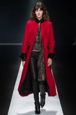 タエ アシダ 2018年秋冬コレクション - ただドレッシーなだけではない、独創的な女性像