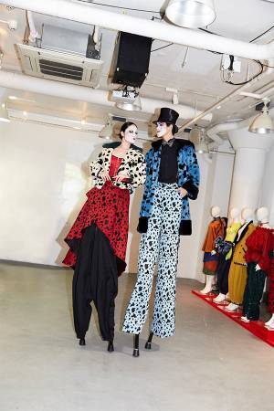 パメオ ポーズ2018年秋コレクション - もし巨大な地下都市に“地底人”が住んでいたら…