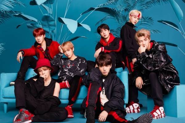 BTS(防弾少年団)新アルバム『FACE YOURSELF』発売、全国のタワレコでは写真展開催も