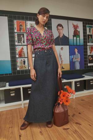 A.P.C.2018年春夏ウィメンズデニムアイテム、ジャケット風ケープやエプロン型スカートなど