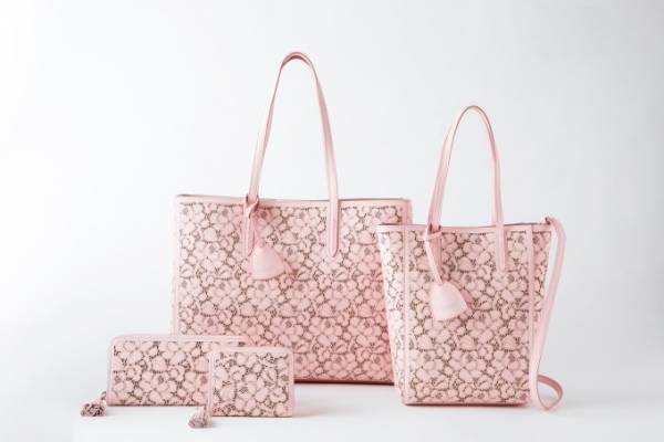 ラルフ ローレンから淡いピンクの日本限定レザーバッグ＆ウォレット、フワラーパターンをレーザーカットで