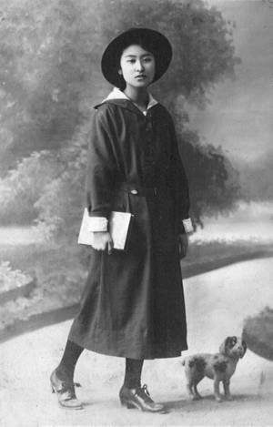 展覧会「セーラー服と女学生」東京・弥生美術館で、日本初のセーラー女学生からセーラームーンまで