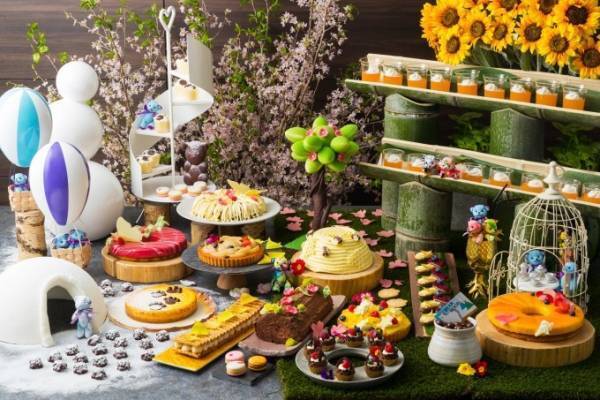 コンラッド大阪、ホテルのマスコットベアが日本の四季を旅する新作スイーツブッフェ