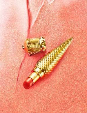 クリスチャン ルブタン限定リップカラー、クリスタルガラスのように輝くパールで濡れたようなつや唇に