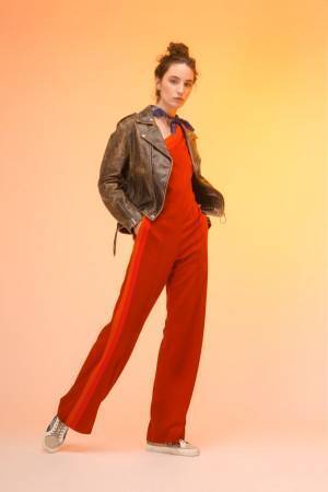 ゴールデン グース デラックス ブランドの限定スニーカー - 煌びやかなグリッター×ユーズド加工