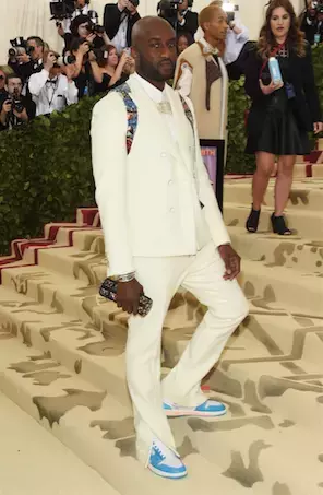 ヴァージル・アブロー、ルイ・ヴィトンデビューコレクション前に19年春夏プレビューを披露