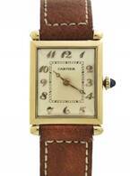 カルティエの腕時計「タンク」の貴重なヴィンテージモデル、コム デ ギャルソン青山店で展示販売