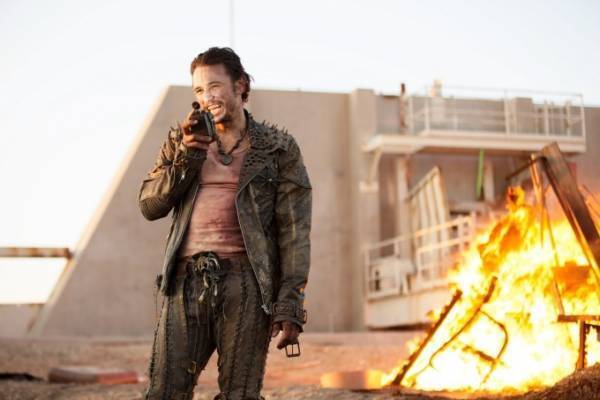 映画『フューチャーワールド』ジェームズ・フランコ主演＆監督、荒廃した未来を描くSFアクション