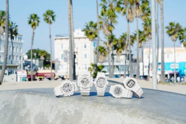 G-SHOCK新作サマーウォッチ「マリン ホワイト」オールホワイトのボディにブラックのロゴ