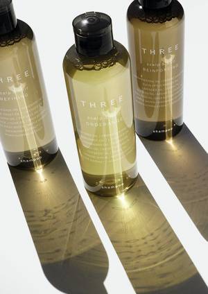 THREEからノーマルヘア用新シャンプー＆コンディショナー「オーダレンジ」