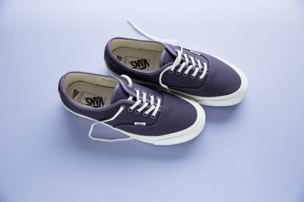 “左右非対称”なVANSスニーカー発売、ヴィンテージ着想の「ボルト」シリーズ