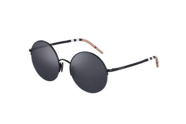 バーバリー18年春夏の新作レディースアイウェア、フレーム＆テンプルにチェック柄を忍ばせて